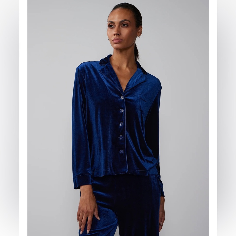 New York & Co. Long Sleeve Button Down Velour Top, New Without Tags